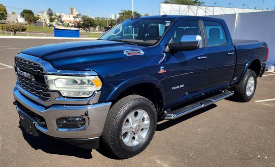 RAM 2500 6.7 I6 TURBO DIESEL LARAMIE CD 4X4 AUTOMÁTICO